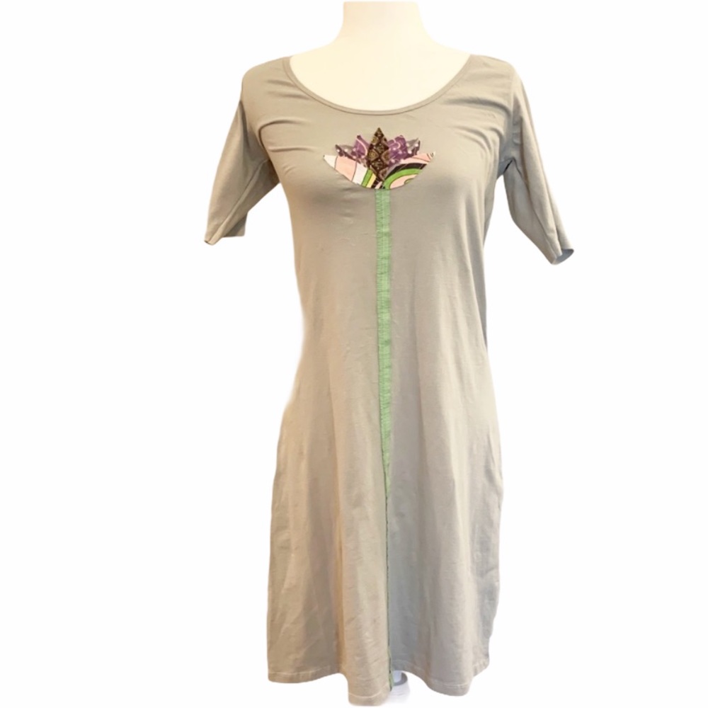 Spicy Green Mango Appliquéd tshirt dress sz M